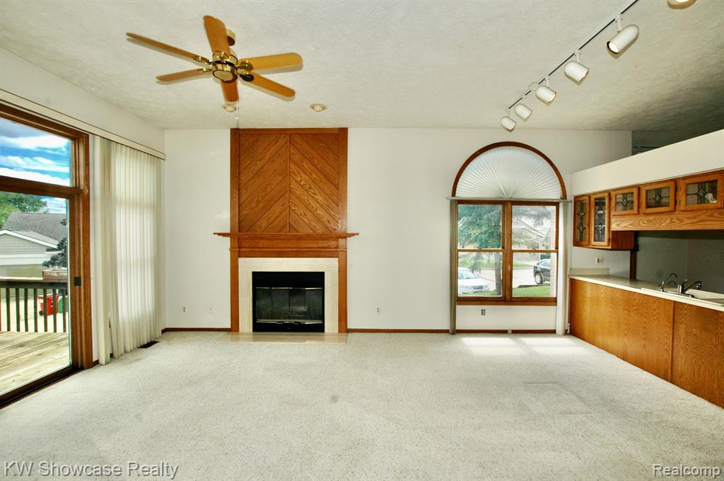 628 Summit Ridge Drive Milford, MI 48381 - Photo 8 of 44