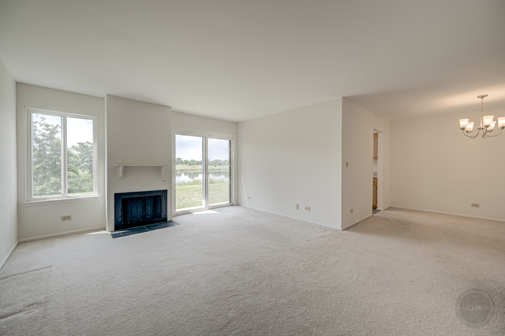 360 Springlake Lane, Unit B Aurora, IL 60504 - Photo 14 of 26