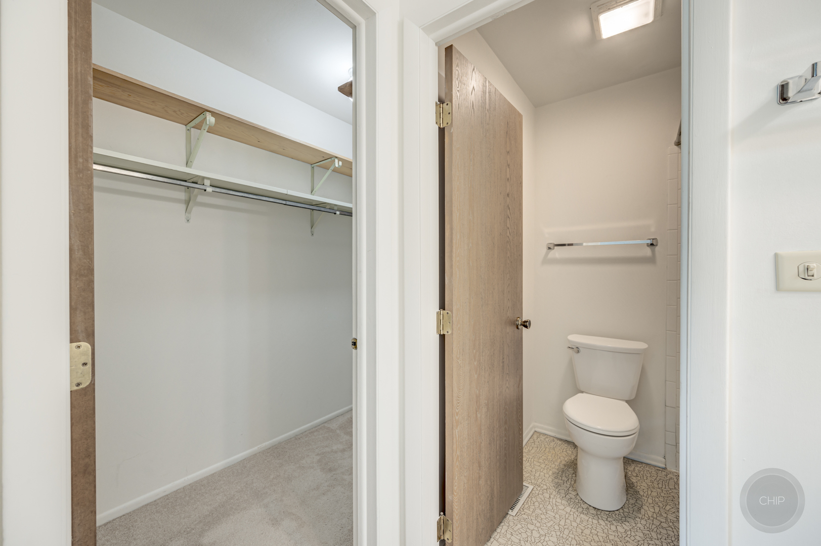 360 Springlake Lane, Unit B Aurora, IL 60504 - Photo 20 of 26 a bathroom with a toilet