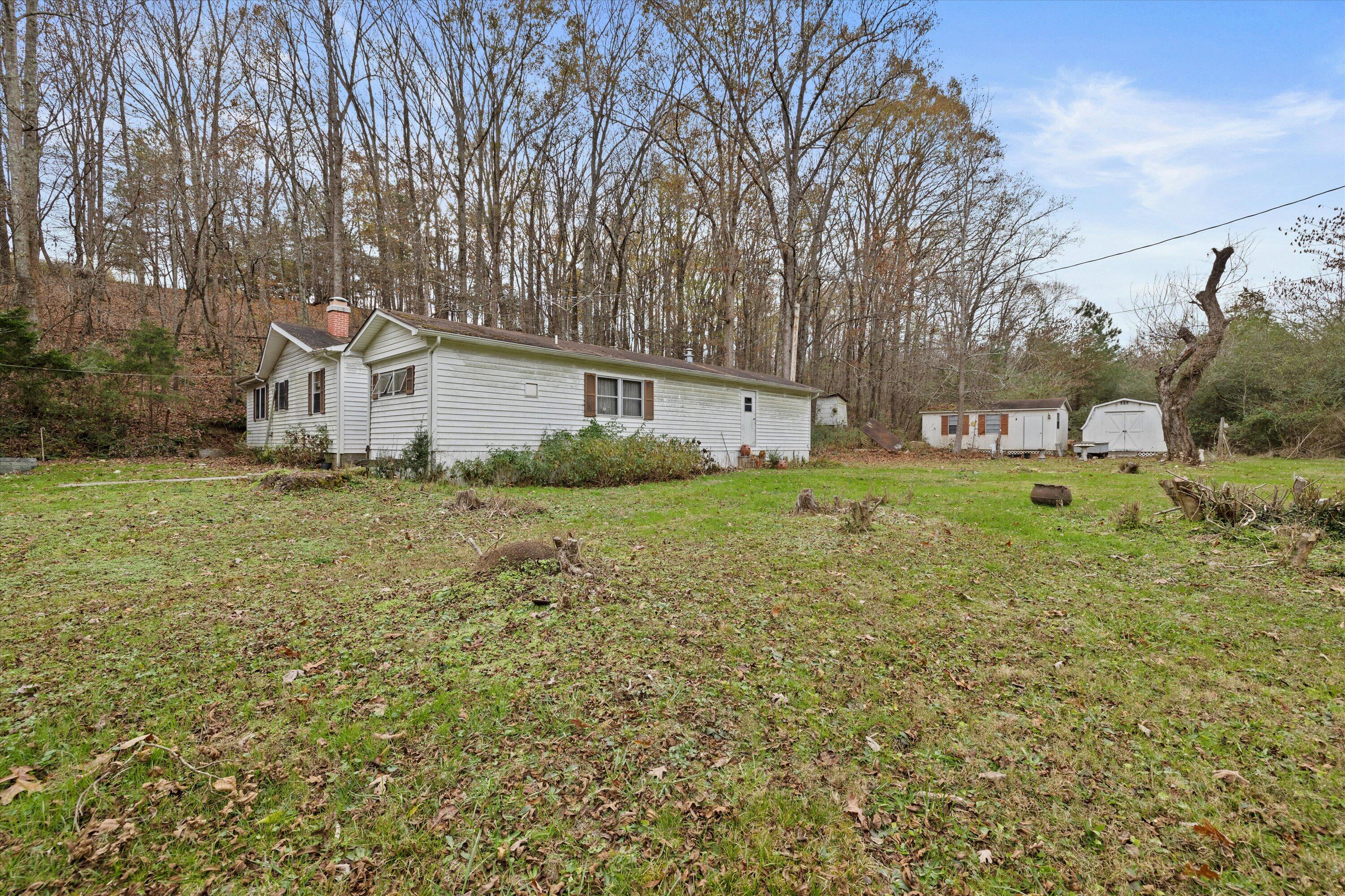 996 Friendship Road Chickamauga, GA 30707 - Photo 5 of 41 04-1112 Friendship Rd-04