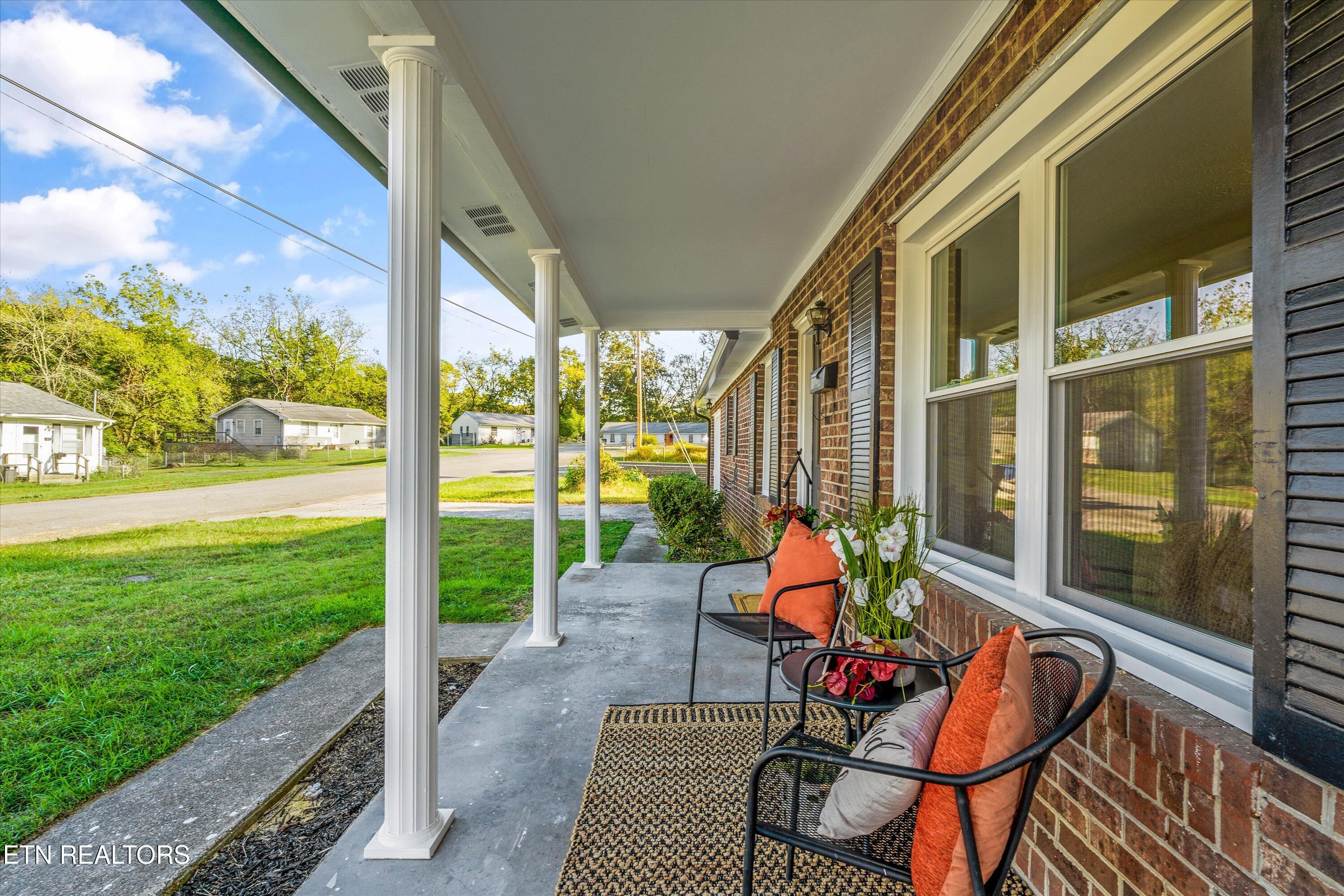 206 Bunker Lane Oak Ridge, TN 37830 - Photo 2 of 21 04-206 Bunker Ln 31