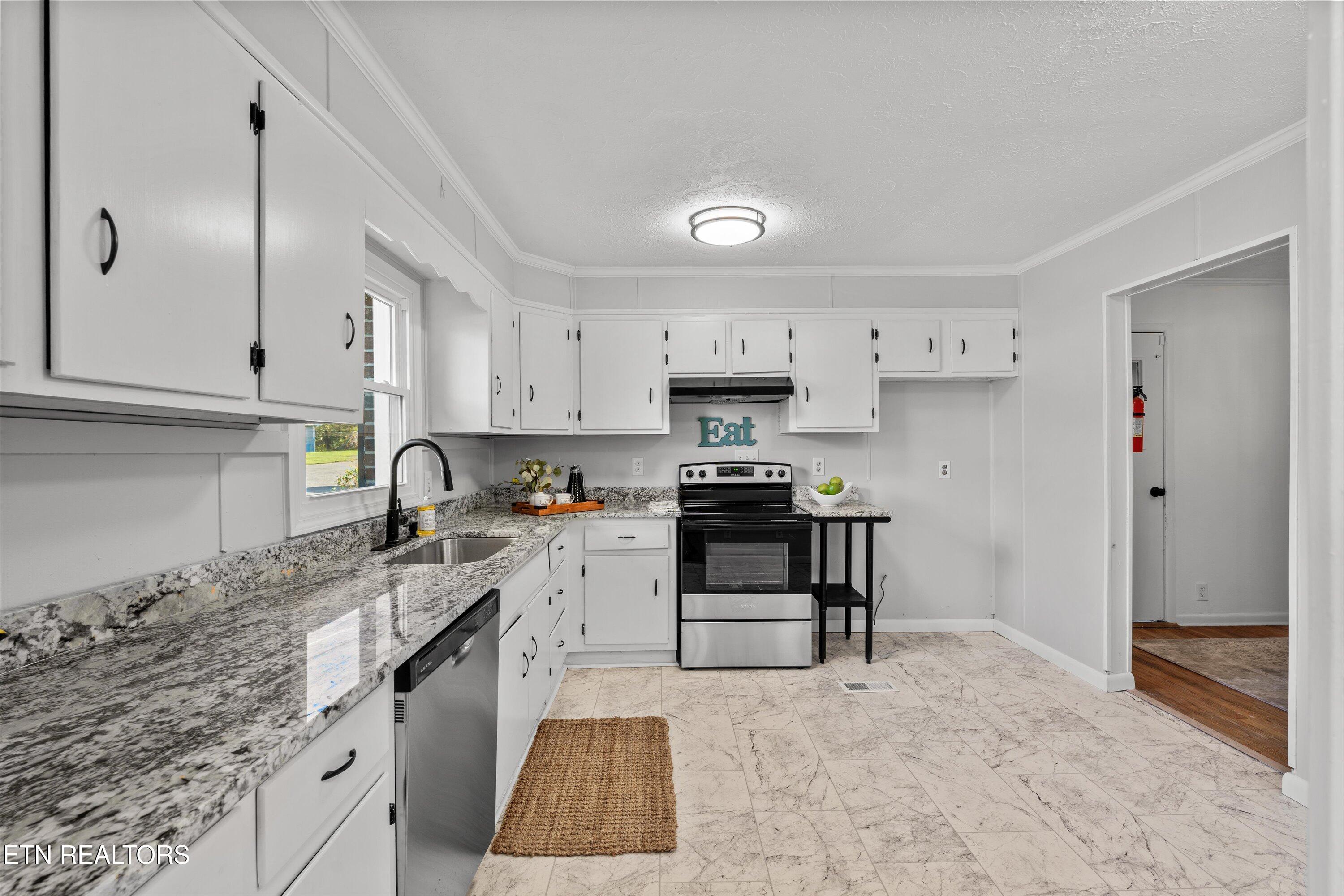 206 Bunker Lane Oak Ridge, TN 37830 - Photo 5 of 21 11-206 Bunker Ln 07