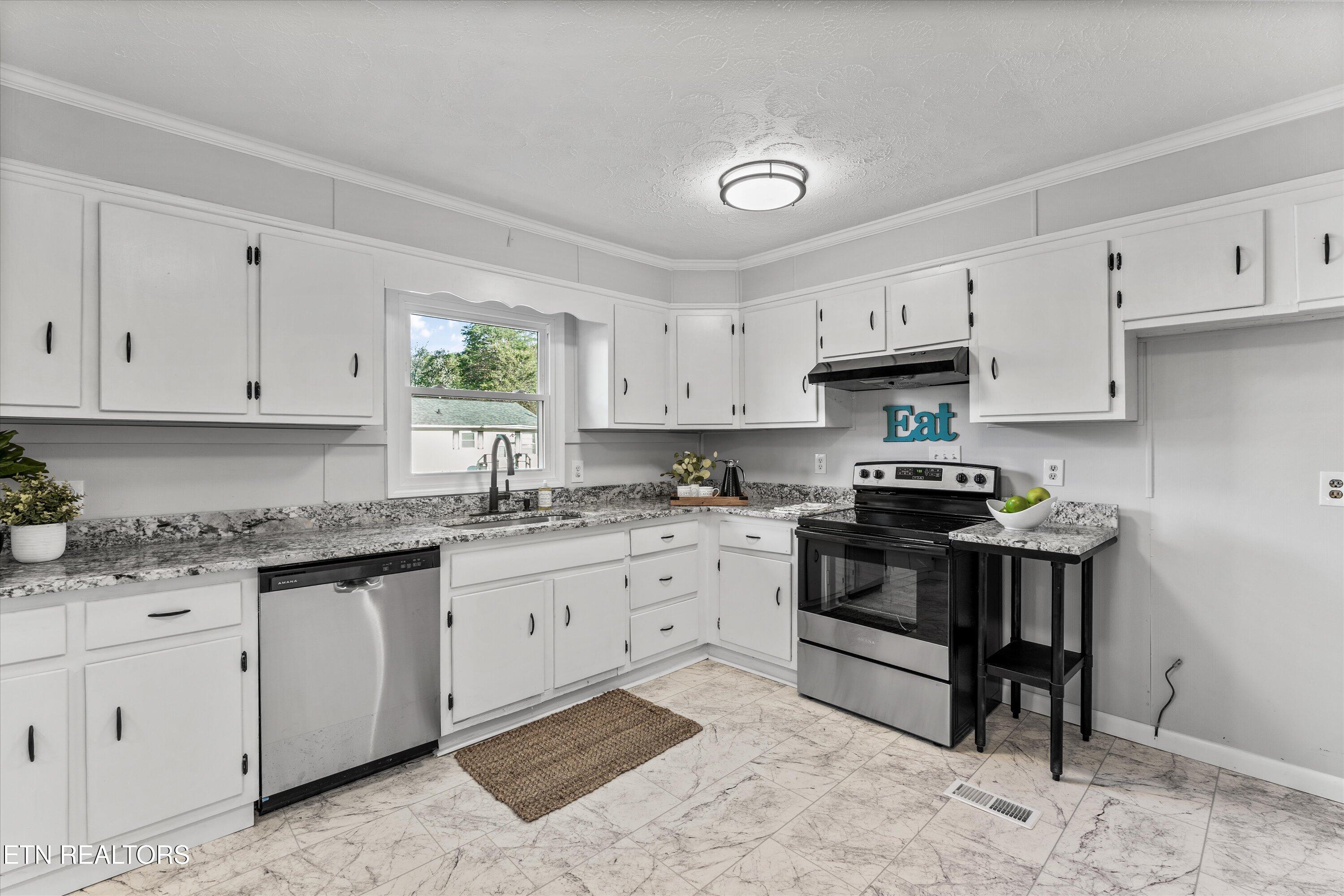 206 Bunker Lane Oak Ridge, TN 37830 - Photo 6 of 21 12-206 Bunker Ln 08