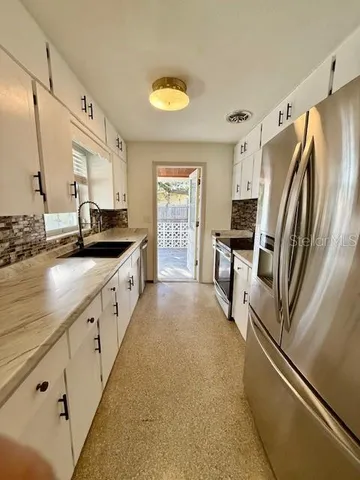 $1,500 | 5300 18th Street, Zephyrhills, FL 33542