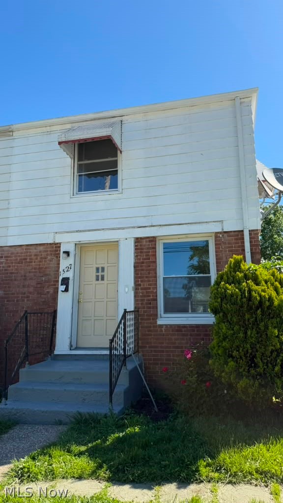 1527 Babbitt Road Euclid, OH 44132 - Photo 1 of 12