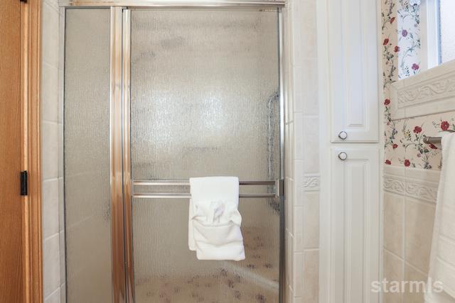 1429 Chinquapin Drive South Lake Tahoe, CA 96150 - Photo 18 of 37 a bathroom with a shower