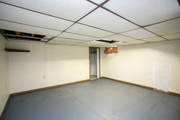 $3,750 | 41 Clayton Street, Middletown, RI 02842