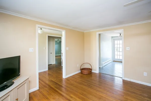 $3,750 | 41 Clayton Street, Middletown, RI 02842
