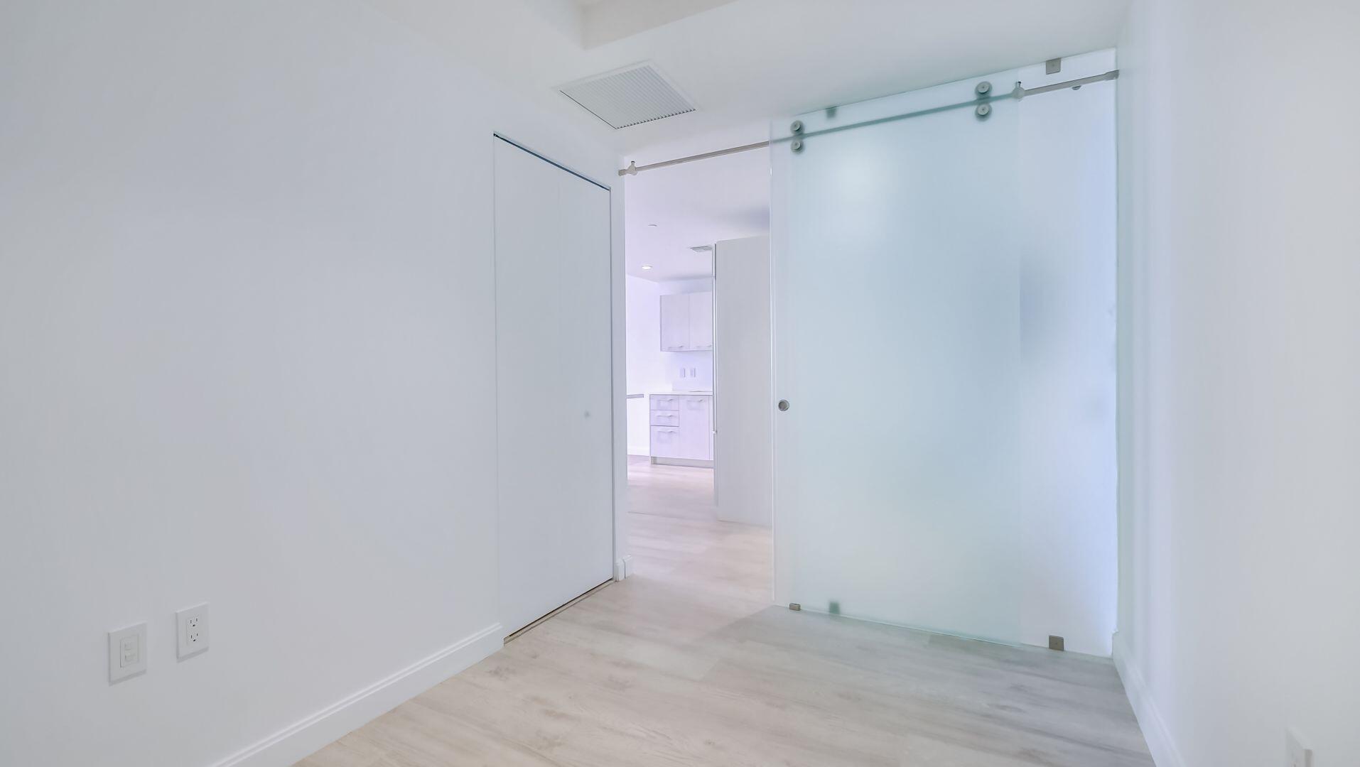 45 Southwest 9th Street, Unit 2502 Miami, FL 33130 - Photo 5 of 24 05_dscf5662_3_4_5_6