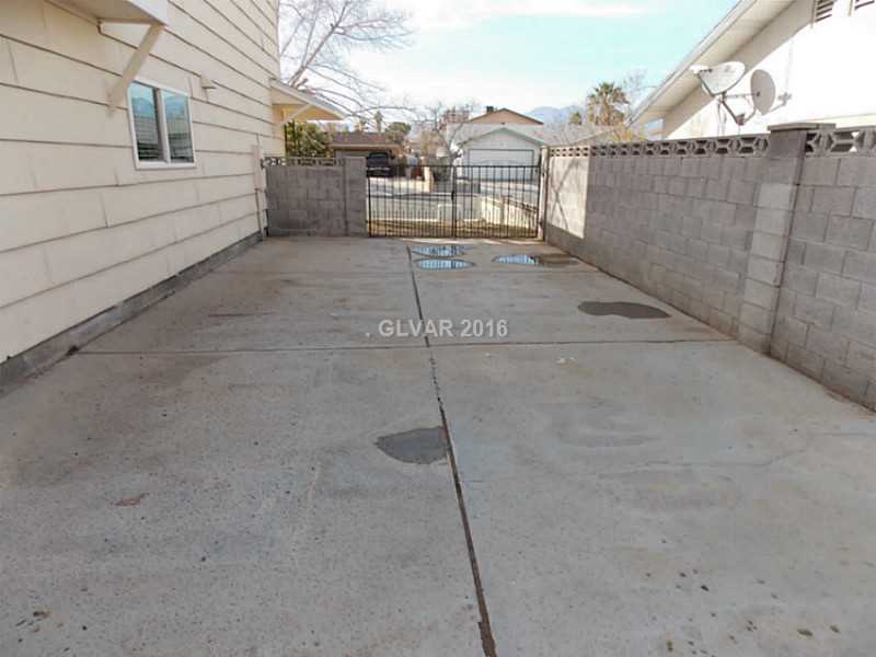 709 Altamira Road Las Vegas, NV 89145 - Photo 23 of 31 Yard/Garden. RV PARKING