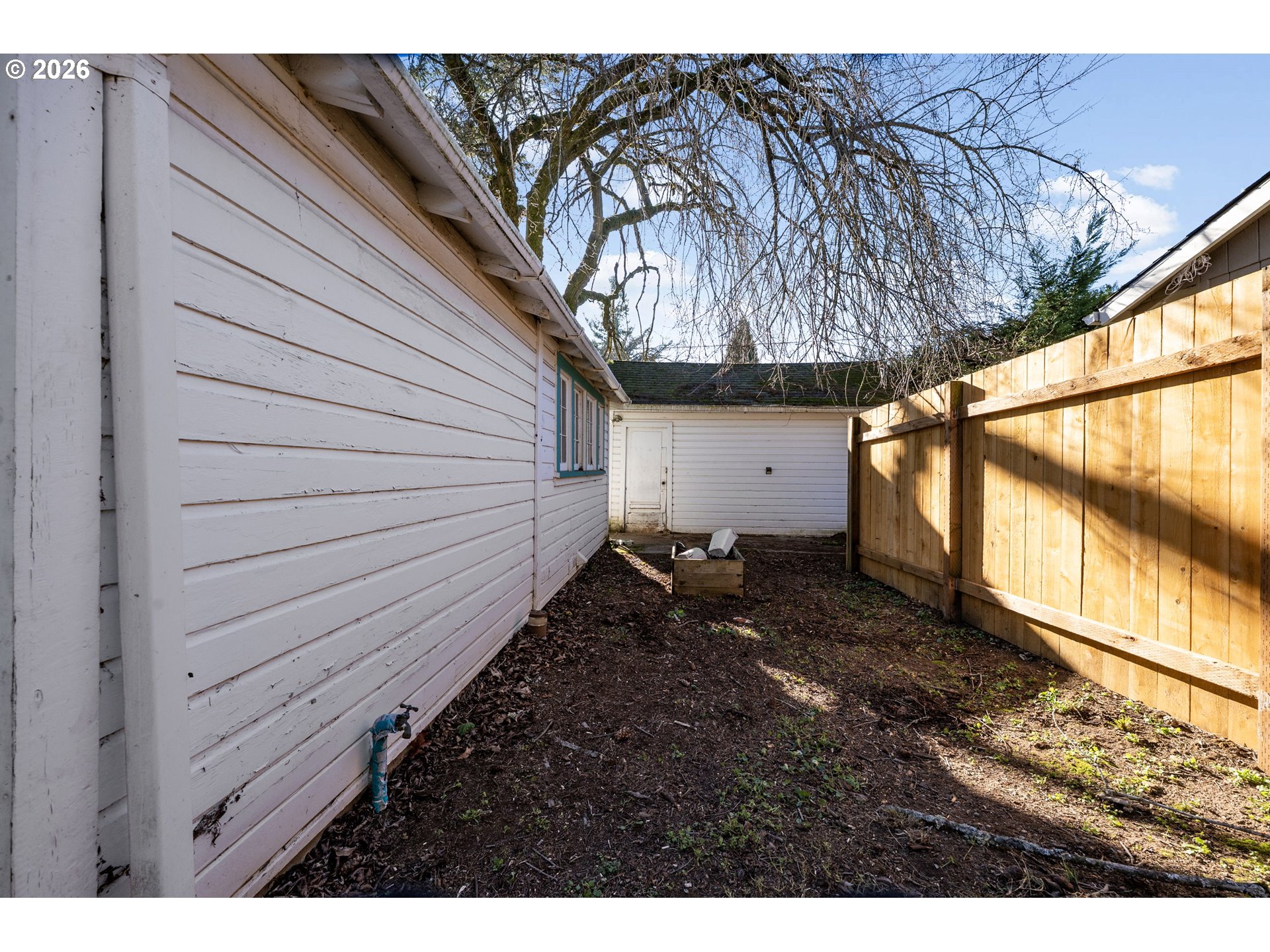 1601 Southeast 130th Avenue Portland, OR 97233 - Photo 27 of 35 a backyard of a house