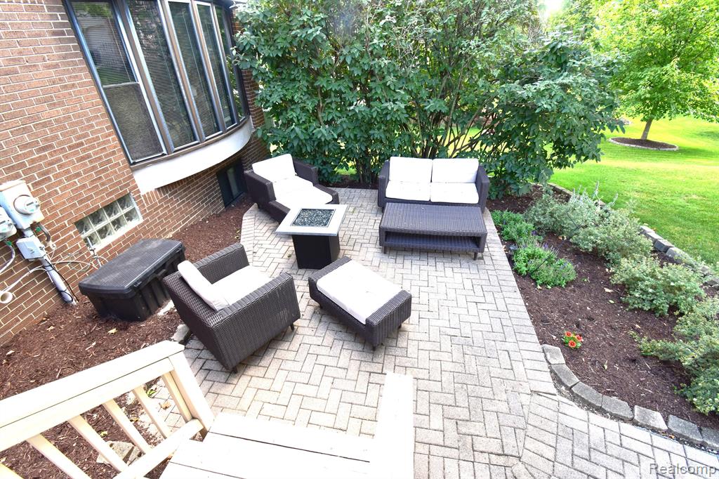 439 Shellbourne Drive Rochester Hills, MI 48309 - Photo 54 of 60