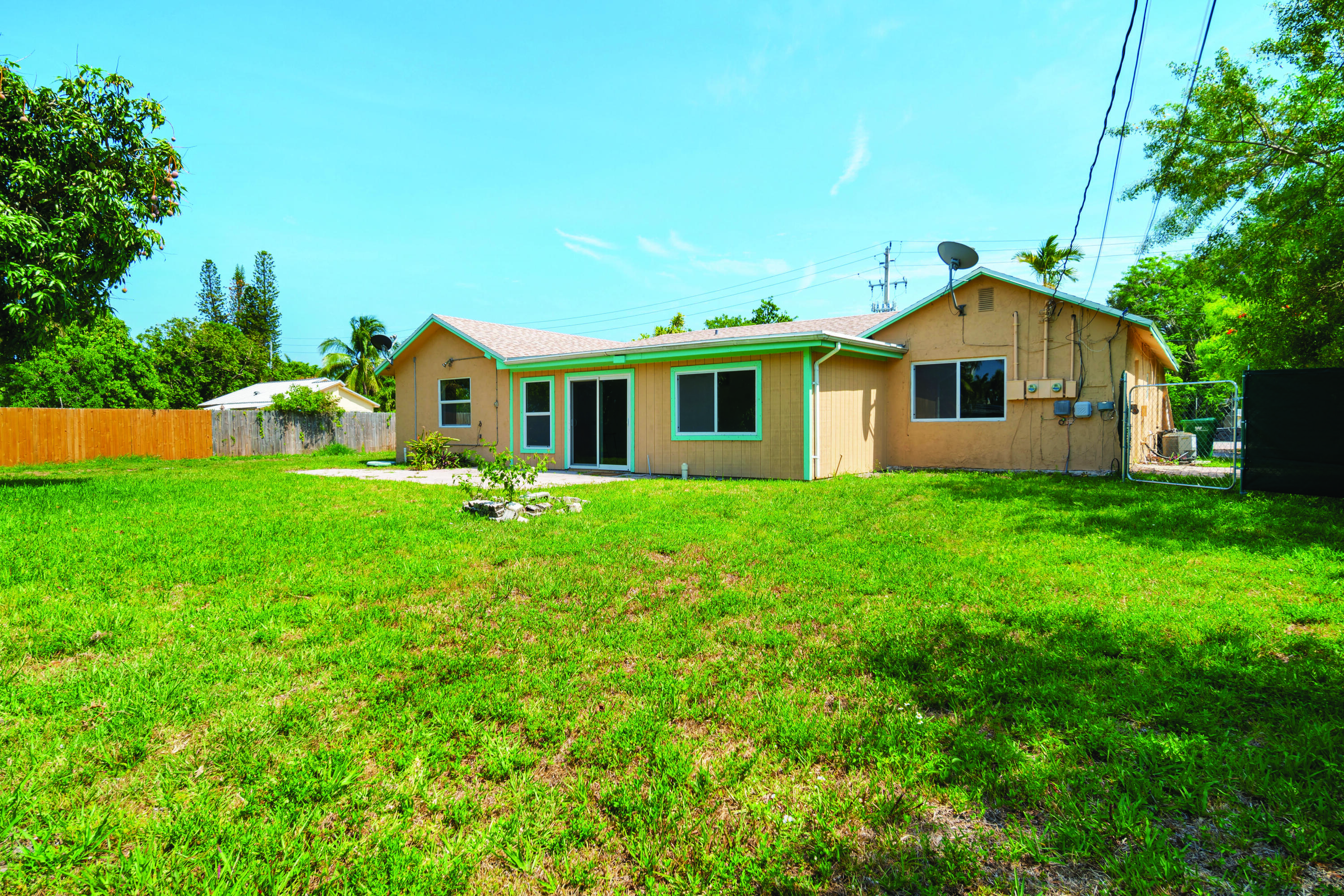 103 East Shannondale Road Cloud Lake, FL 33406 - Photo 5 of 17 103-SHANNONDALE-RD-33406-010