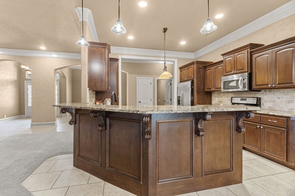 1506 Canaan Road Andrews, TX 79714 - Photo 8 of 36 Gallery Image 8