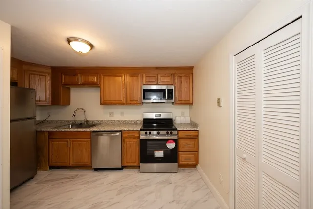 $2,000 | 11 B Gibbs Street, Unit 28, Worcester, MA 01607