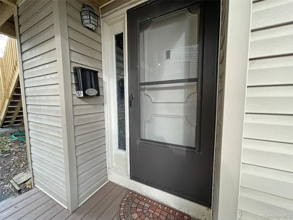 $2,700 | 26 Hillside Terrace, Unit F, White Plains, NY 10601