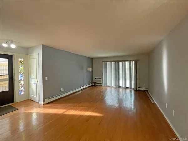 $2,700 | 26 Hillside Terrace, Unit F, White Plains, NY 10601