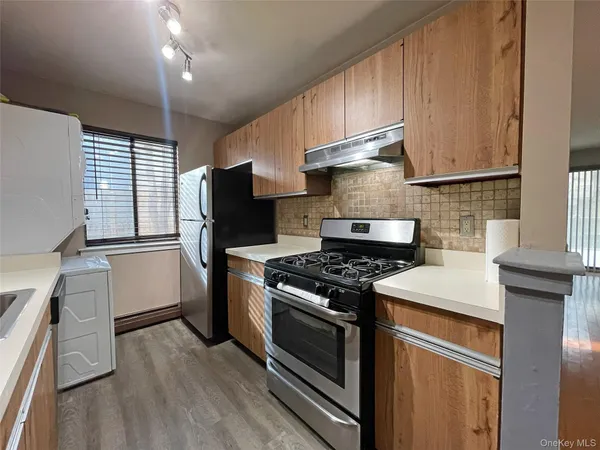 $2,700 | 26 Hillside Terrace, Unit F, White Plains, NY 10601