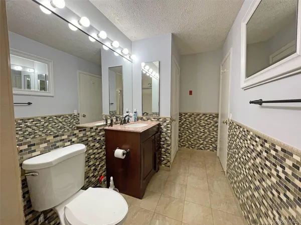 $2,700 | 26 Hillside Terrace, Unit F, White Plains, NY 10601