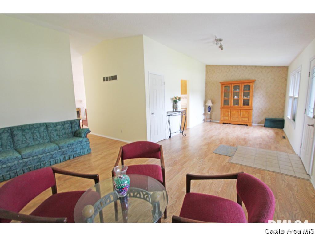 147 Springbrook Drive Springfield, IL 62702 - Photo 12 of 24