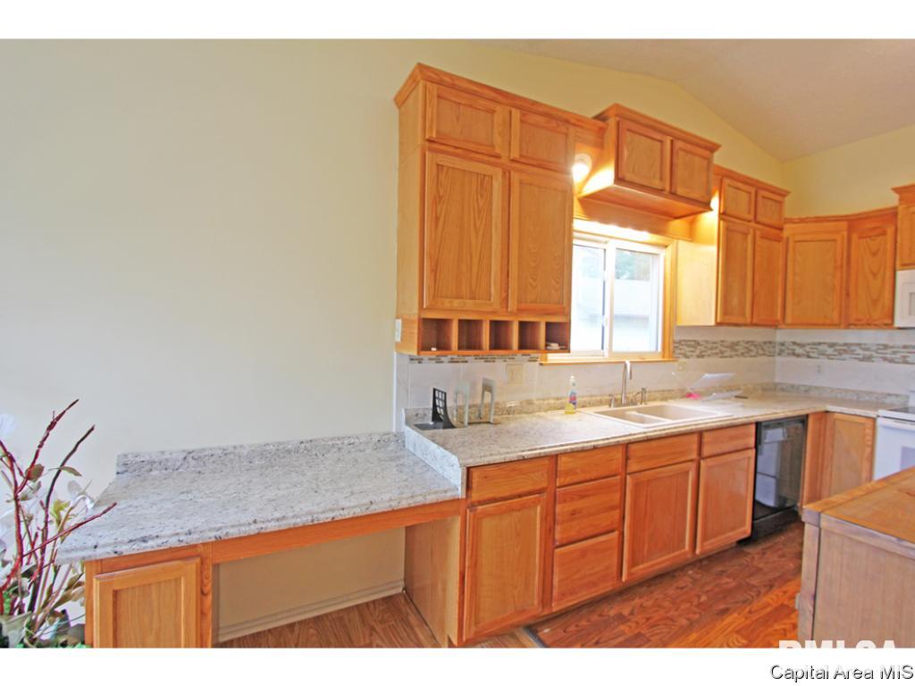 147 Springbrook Drive Springfield, IL 62702 - Photo 5 of 24