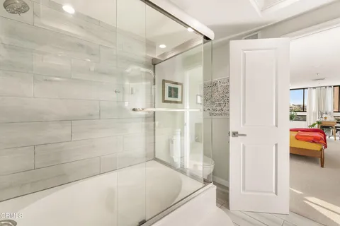 $849,000 | 880 West 1st Street, Unit 302, Los Angeles, CA 90012