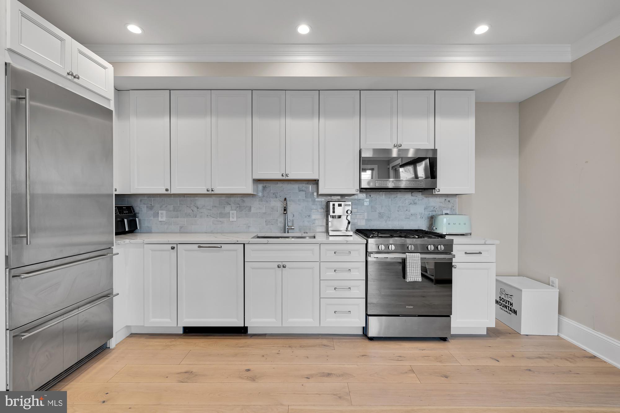 710 E Street Southeast, Unit 4 Washington, DC 20003 - Photo 12 of 32 Modern Kitchen