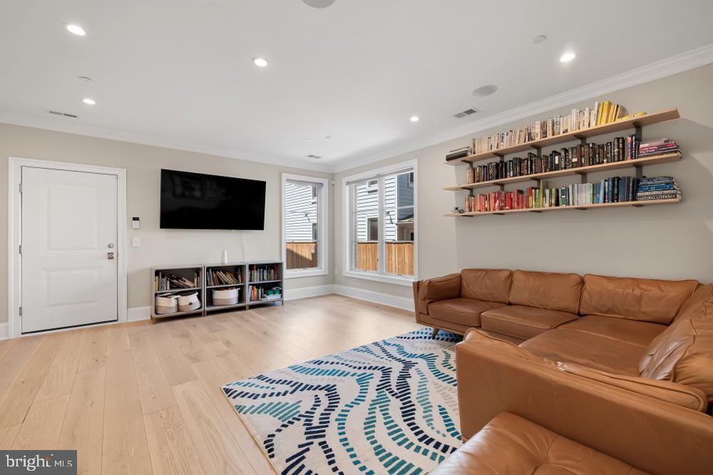 710 E Street Southeast, Unit 4 Washington, DC 20003 - Photo 8 of 32 Recessed Lighting