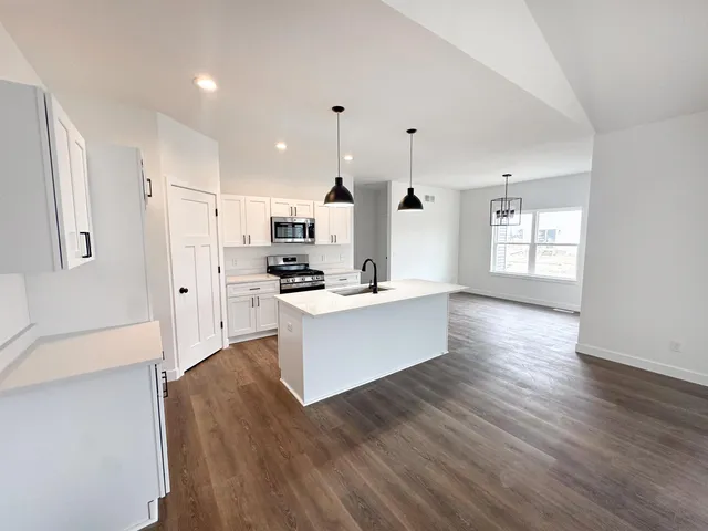 $394,900 | 1815 East Kyle, Beloit, WI 53511