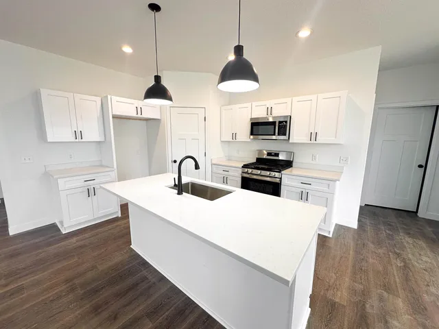 $394,900 | 1815 East Kyle, Beloit, WI 53511