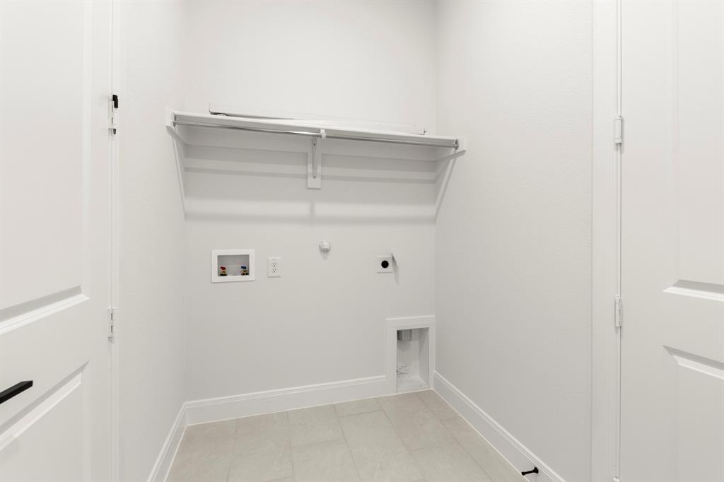 1105 Birdsong Trail Anna, TX 75409 - Photo 7 of 27 a view of small space