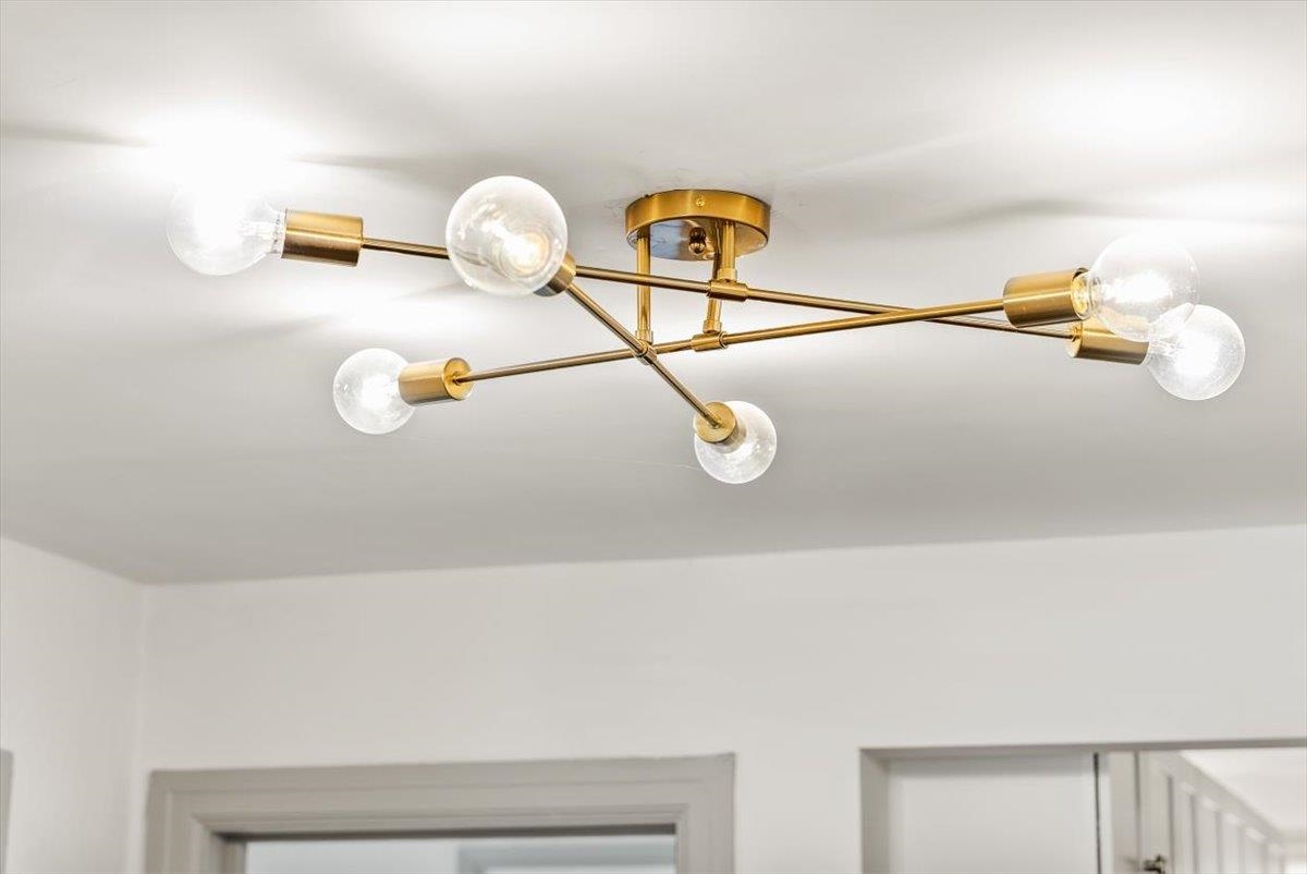 143 North Elkin Avenue Waynesboro, VA 22980 - Photo 15 of 36 a close view of sliding door