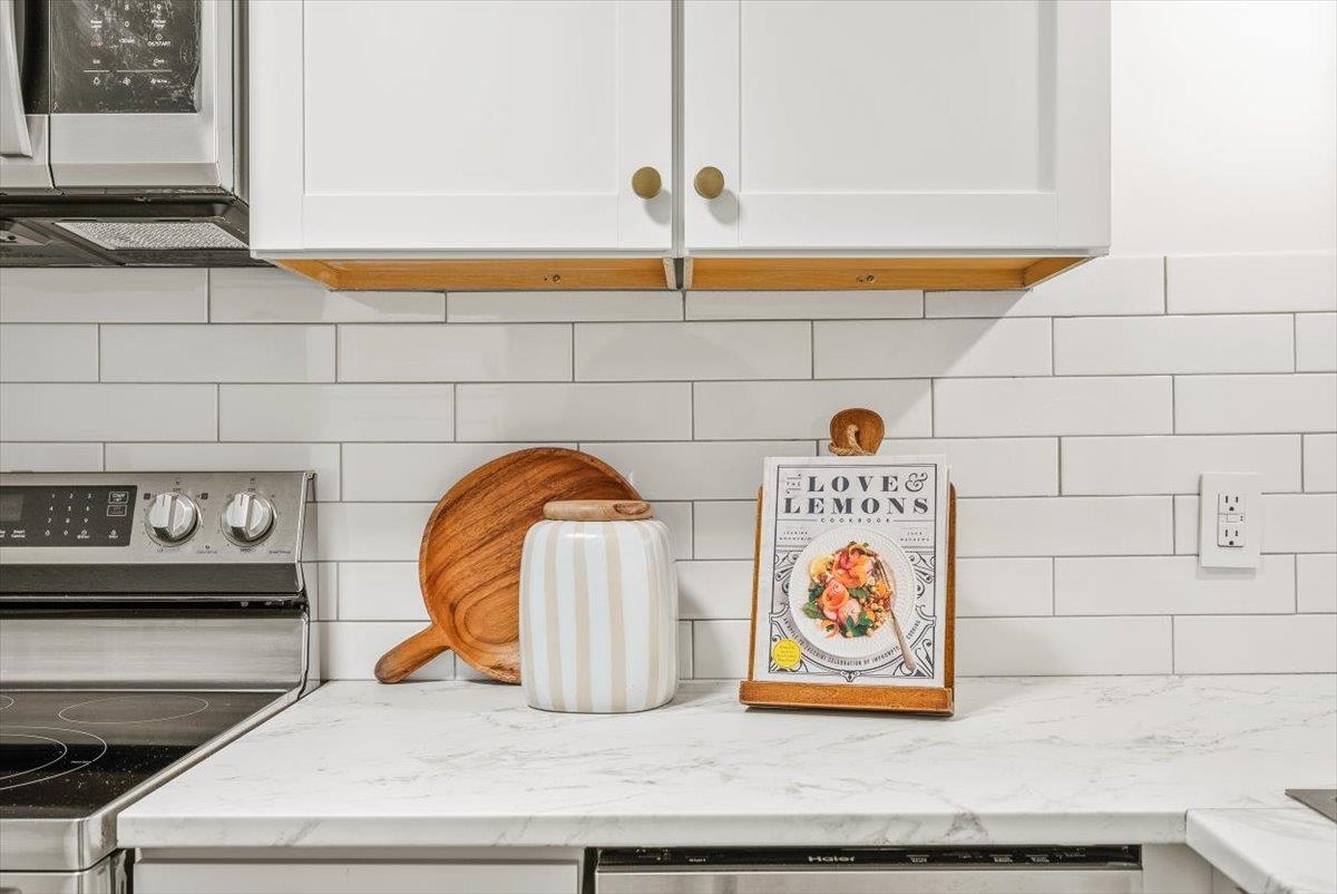 143 North Elkin Avenue Waynesboro, VA 22980 - Photo 8 of 36 a close view of sink