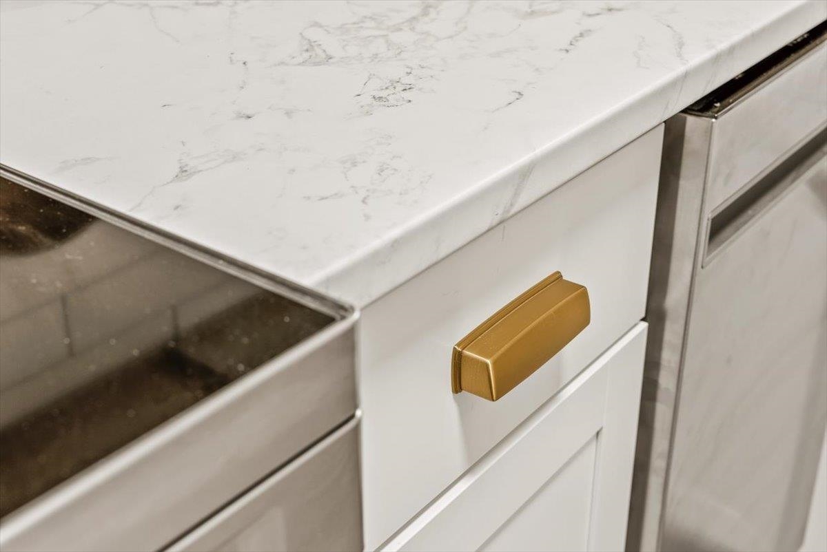 143 North Elkin Avenue Waynesboro, VA 22980 - Photo 9 of 36