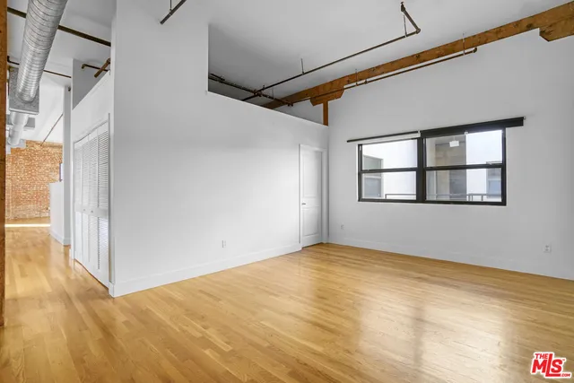 $4,000 | 215 South Santa Fe Avenue, Unit 17, Los Angeles, CA 90012