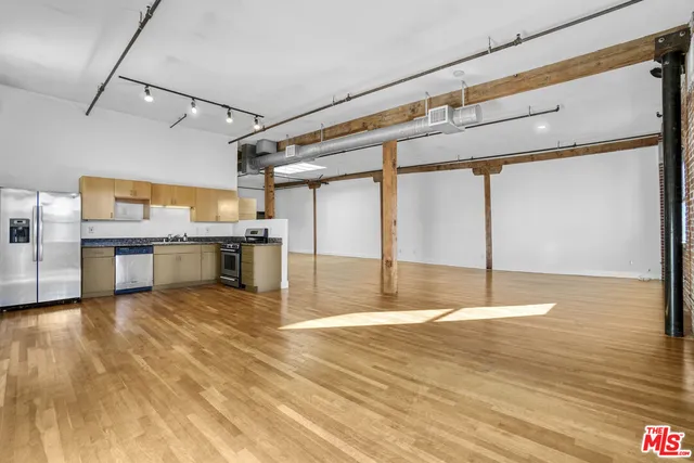 $4,000 | 215 South Santa Fe Avenue, Unit 17, Los Angeles, CA 90012