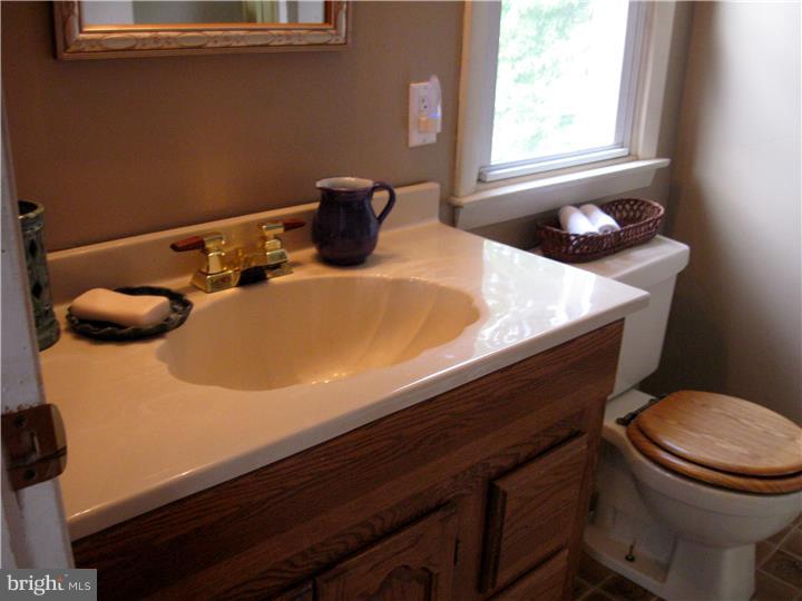 8 Rondon Avenue Berlin, NJ 08009 - Photo 12 of 23 Master Bathroom