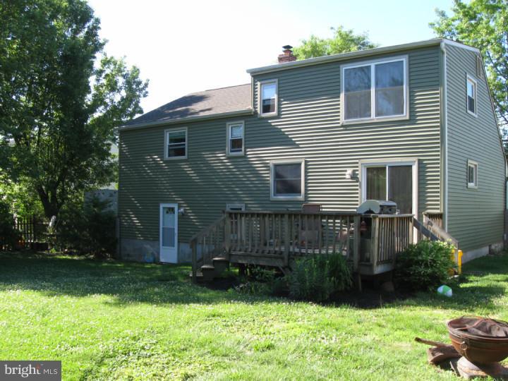 8 Rondon Avenue Berlin, NJ 08009 - Photo 23 of 23 Exterior Back