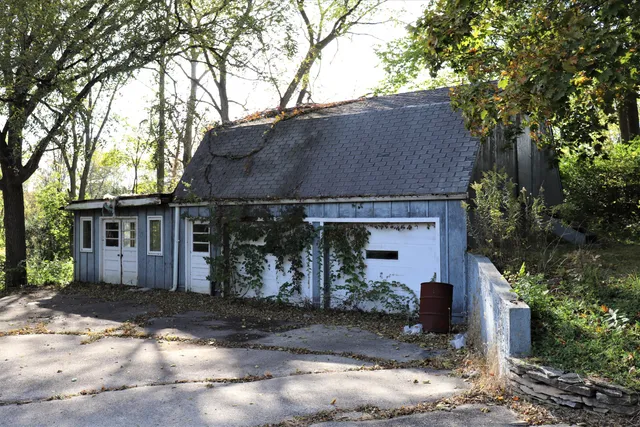 $1,600,000 | N2461 East Geneva Street, Williams Bay, WI 53191