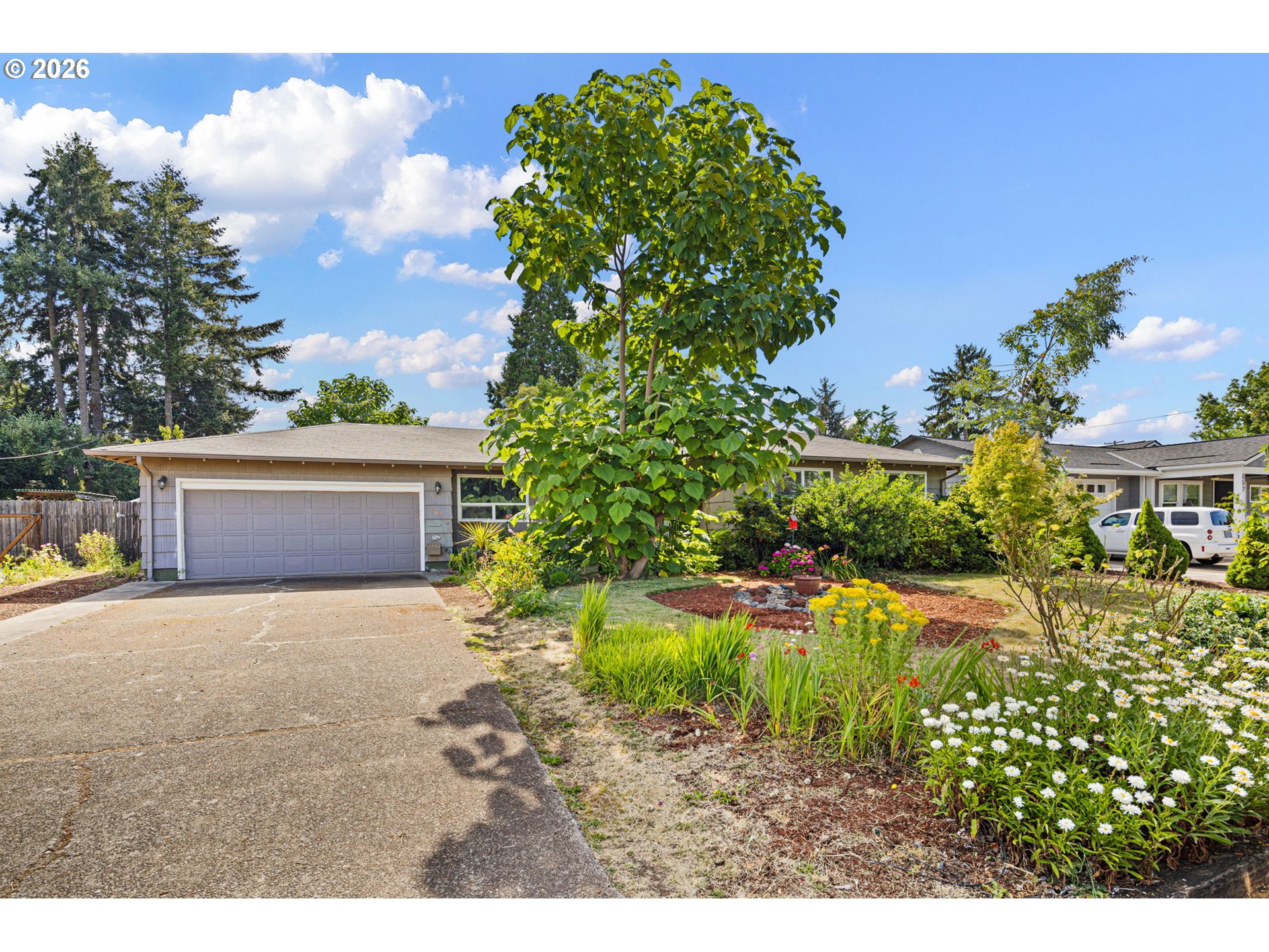 667 Archie Street Eugene, OR 97402 - Photo 3 of 42
