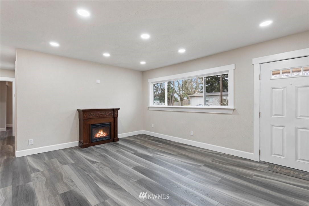 2705 Northeast 6th Place Renton, WA 98056 - Photo 15 of 26
