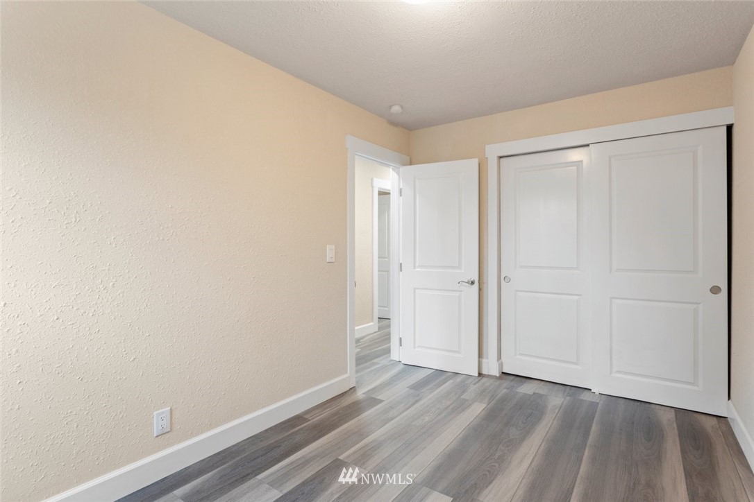 2705 Northeast 6th Place Renton, WA 98056 - Photo 19 of 26