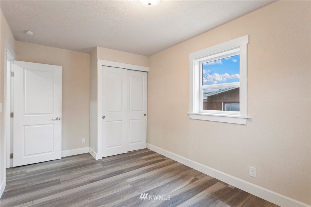 2705 Northeast 6th Place Renton, WA 98056 - Photo 20 of 26