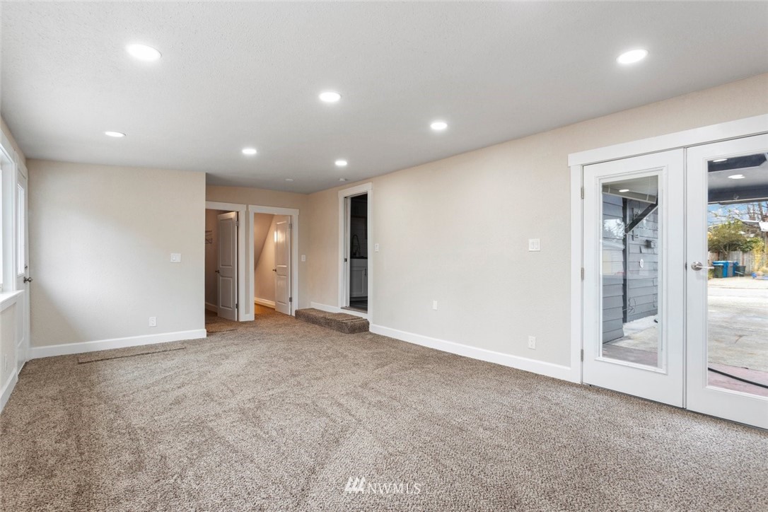 2705 Northeast 6th Place Renton, WA 98056 - Photo 22 of 26