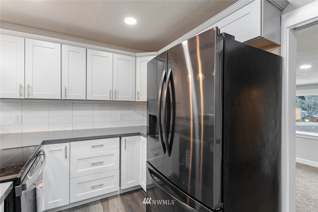 2705 Northeast 6th Place Renton, WA 98056 - Photo 6 of 26