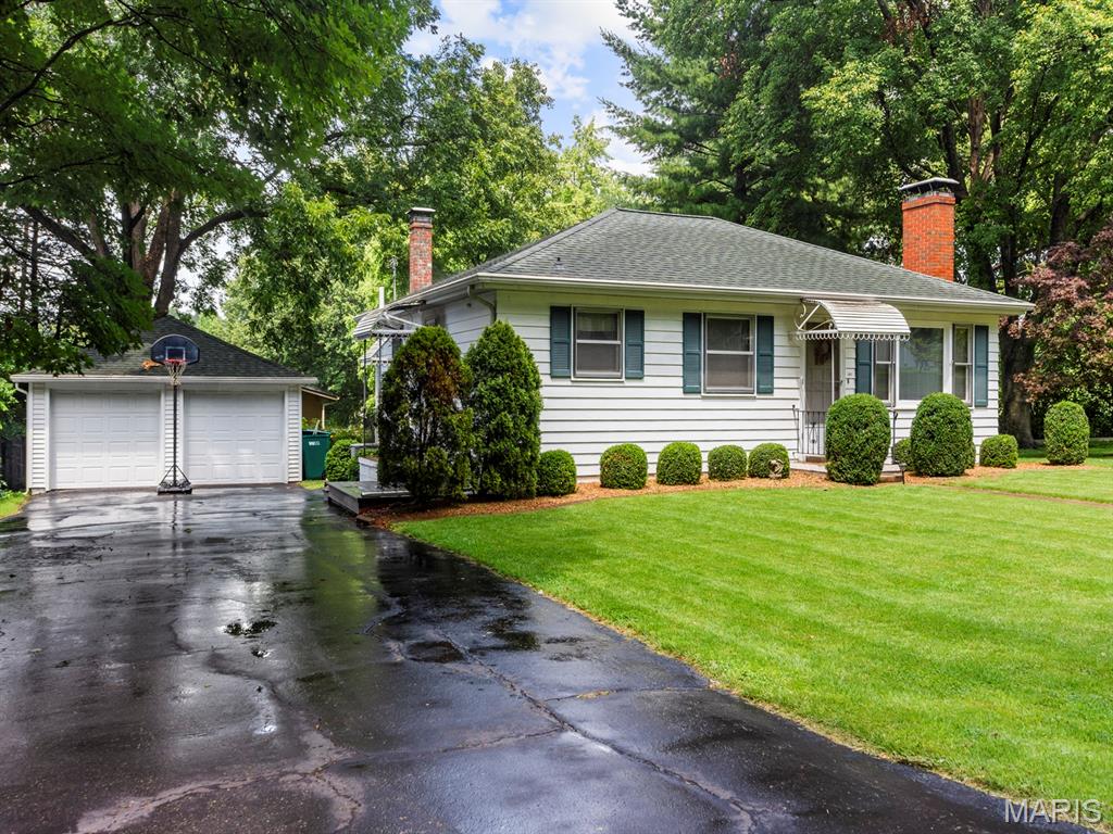 1005 Merrill Street Lebanon, IL 62254 - Photo 2 of 47 Gallery Image 2