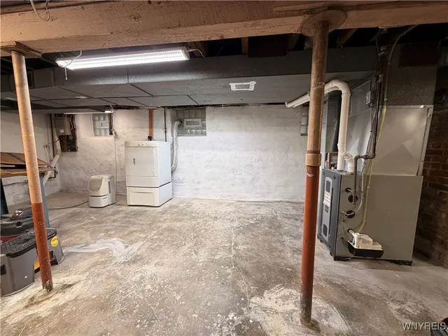 $134,900 | 1852 Niagara Avenue, Niagara Falls, NY 14305