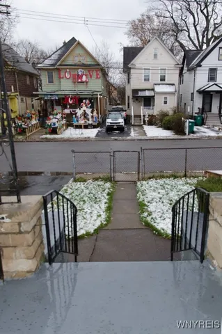 $134,900 | 1852 Niagara Avenue, Niagara Falls, NY 14305