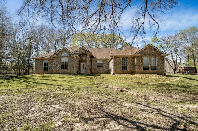 $1,050,000 | 10610 County Road 3605, Quinlan, TX 75474