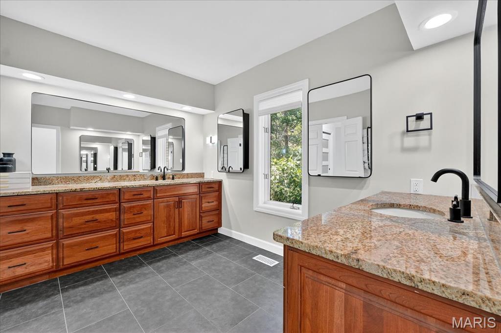 2239 Samuel Stuart Court Clarkson Valley, MO 63005 - Photo 19 of 75